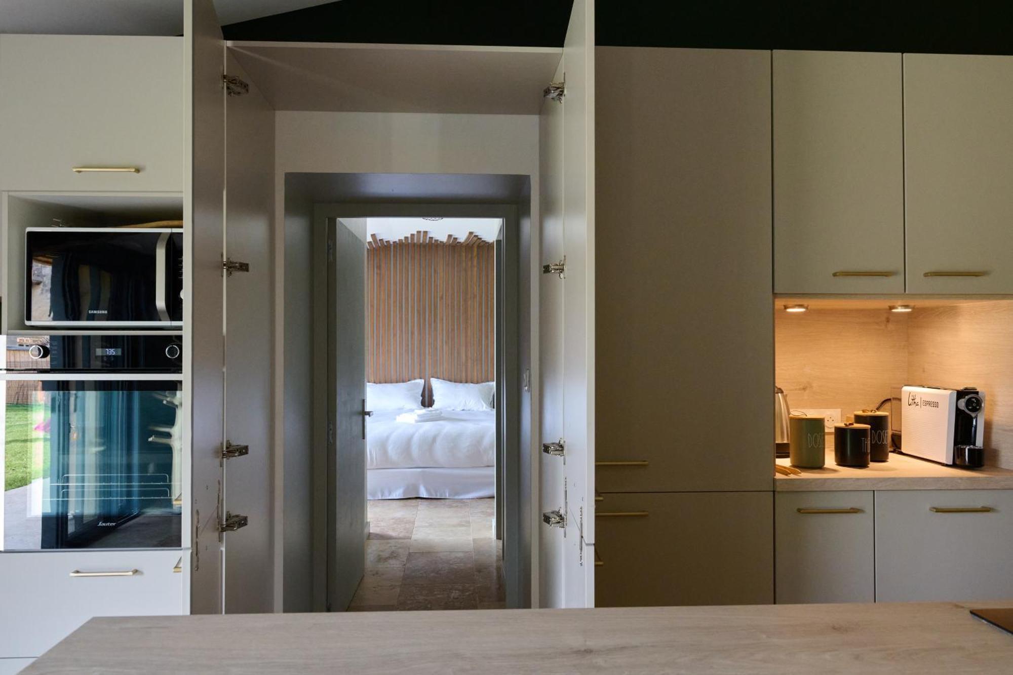 Le Repaire Lagardere Bed & Breakfast Lussac  Ngoại thất bức ảnh